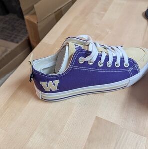 Washington Huskies Converse style, shoes p